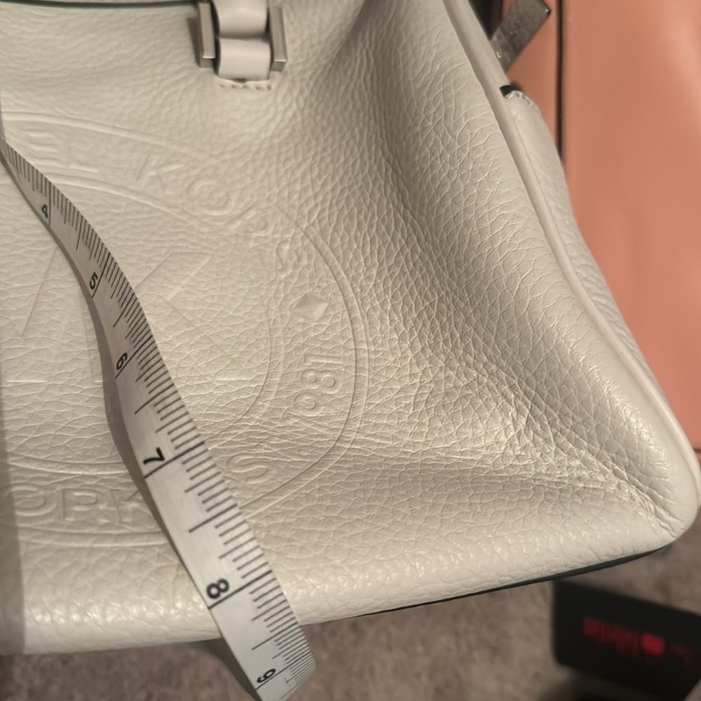 Micheal Kors - Picture 8 of 9